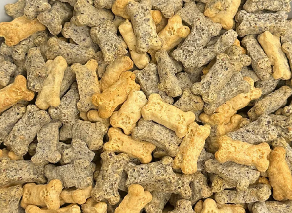 Peanut Butter & Blueberry Crunchy Dog Treats | Beyondwhiskers